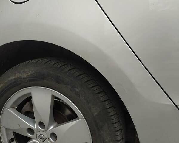 Серый Рено Гранд Сценик, объемом двигателя 1.46 л и пробегом 263 тыс. км за 6200 $, фото 12 на Automoto.ua