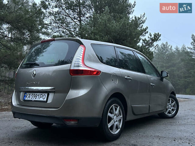Серый Рено Гранд Сценик, объемом двигателя 1.6 л и пробегом 170 тыс. км за 6999 $, фото 10 на Automoto.ua