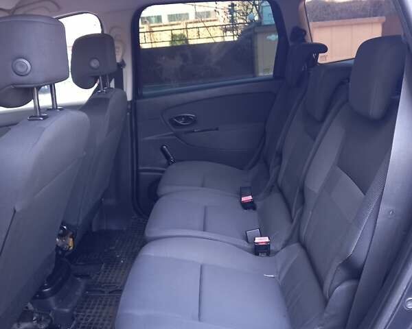 Сірий Рено Гранд Сценік, об'ємом двигуна 1.5 л та пробігом 229 тис. км за 6900 $, фото 21 на Automoto.ua