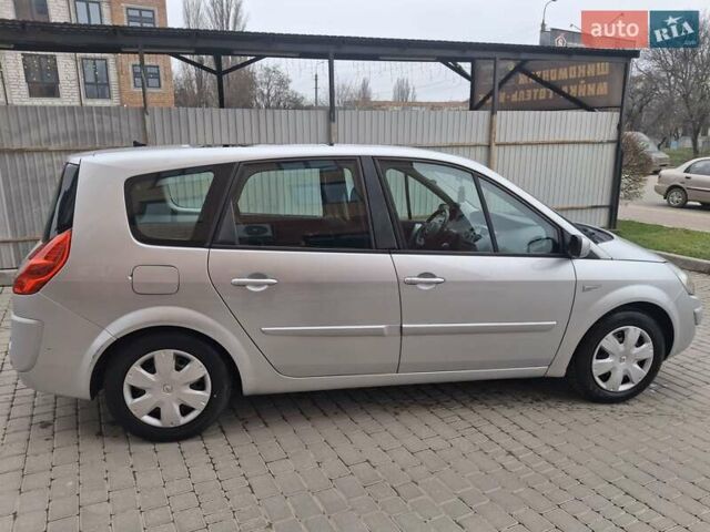 Сірий Рено Гранд Сценік, об'ємом двигуна 1.6 л та пробігом 212 тис. км за 6500 $, фото 15 на Automoto.ua