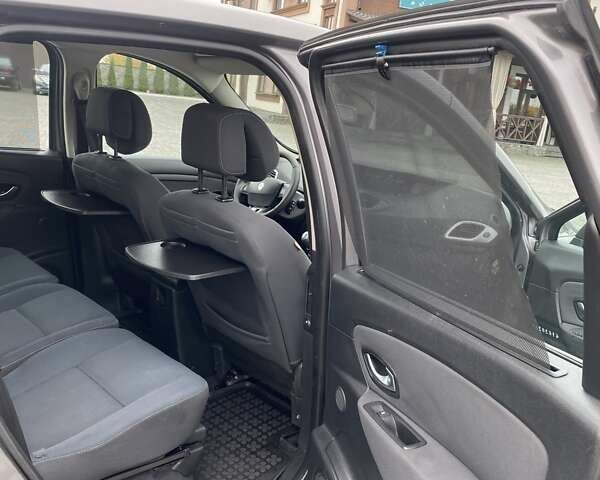 Серый Рено Гранд Сценик, объемом двигателя 1.5 л и пробегом 197 тыс. км за 7250 $, фото 19 на Automoto.ua