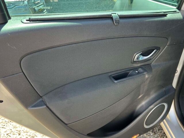 Серый Рено Гранд Сценик, объемом двигателя 1.9 л и пробегом 260 тыс. км за 7250 $, фото 14 на Automoto.ua