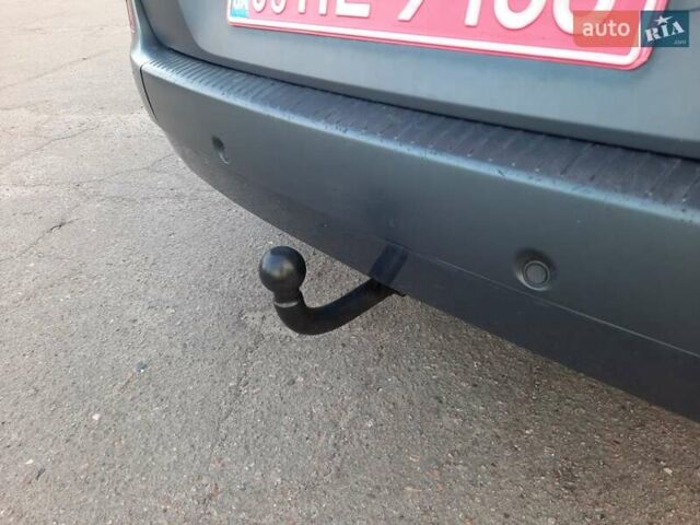 Серый Рено Гранд Сценик, объемом двигателя 1.6 л и пробегом 194 тыс. км за 6300 $, фото 82 на Automoto.ua