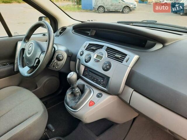 Серый Рено Гранд Сценик, объемом двигателя 1.6 л и пробегом 194 тыс. км за 6300 $, фото 120 на Automoto.ua