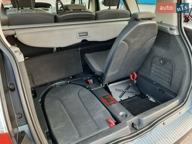 Серый Рено Гранд Сценик, объемом двигателя 1.6 л и пробегом 194 тыс. км за 6300 $, фото 92 на Automoto.ua