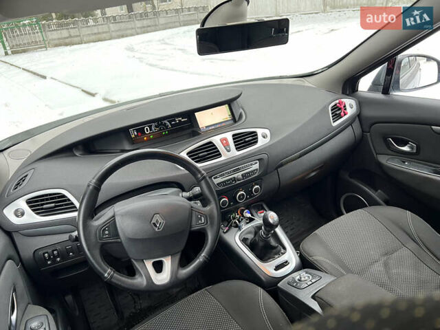 Сірий Рено Гранд Сценік, об'ємом двигуна 1.9 л та пробігом 260 тис. км за 6600 $, фото 29 на Automoto.ua