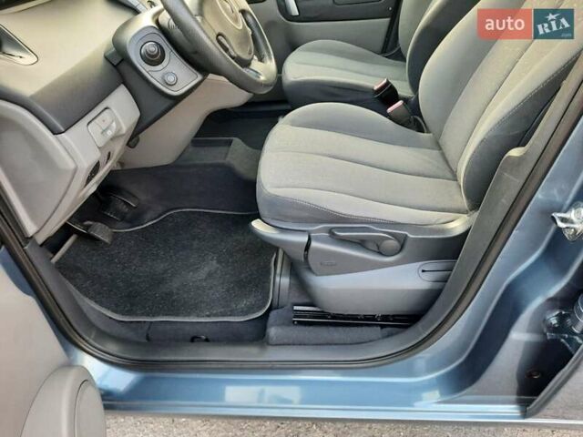 Серый Рено Гранд Сценик, объемом двигателя 1.6 л и пробегом 194 тыс. км за 6300 $, фото 39 на Automoto.ua