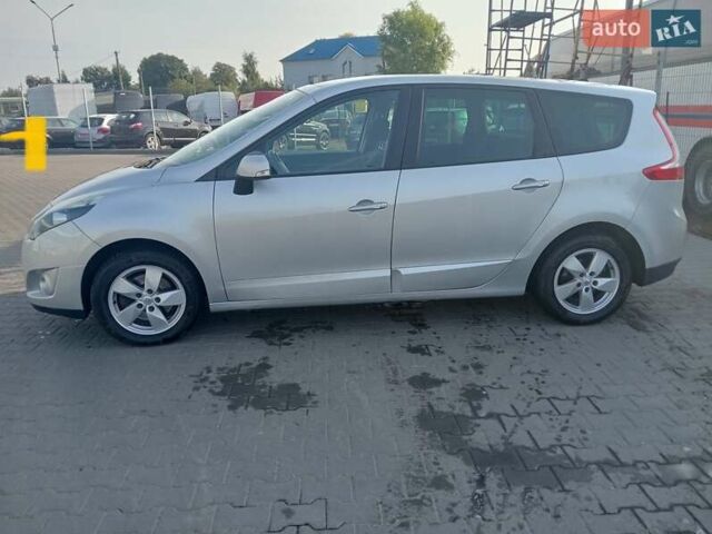 Серый Рено Гранд Сценик, объемом двигателя 1.9 л и пробегом 261 тыс. км за 6500 $, фото 12 на Automoto.ua