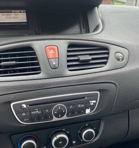 Серый Рено Гранд Сценик, объемом двигателя 1.46 л и пробегом 292 тыс. км за 5999 $, фото 10 на Automoto.ua