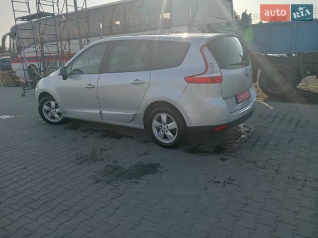 Серый Рено Гранд Сценик, объемом двигателя 1.9 л и пробегом 261 тыс. км за 6500 $, фото 25 на Automoto.ua