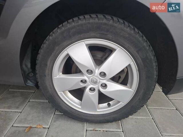 Рено Гранд Сценик 2009 в Черкассах на Automoto.ua Серый Рено Гранд Сценик, объемом двигателя 1.5 л и пробегом 275 тыс. км за 7500 $, фото 15 на Automoto.ua