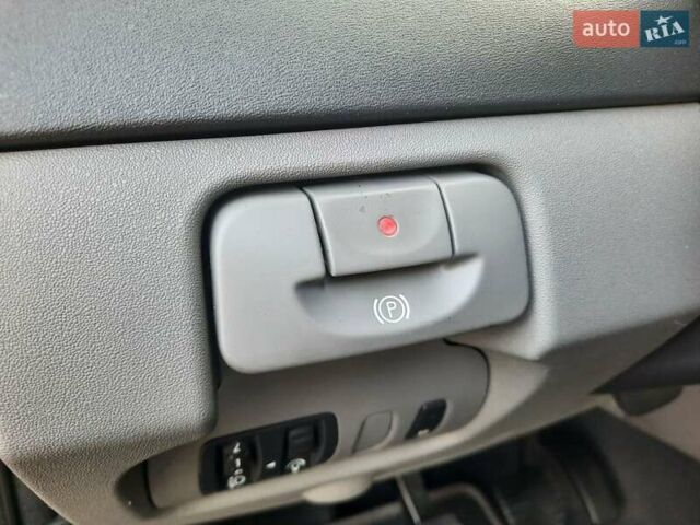 Серый Рено Гранд Сценик, объемом двигателя 1.6 л и пробегом 194 тыс. км за 6300 $, фото 47 на Automoto.ua