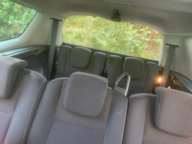 Серый Рено Гранд Сценик, объемом двигателя 1.5 л и пробегом 320 тыс. км за 6800 $, фото 12 на Automoto.ua