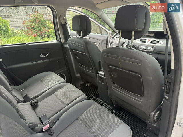 Серый Рено Гранд Сценик, объемом двигателя 1.4 л и пробегом 228 тыс. км за 6500 $, фото 8 на Automoto.ua