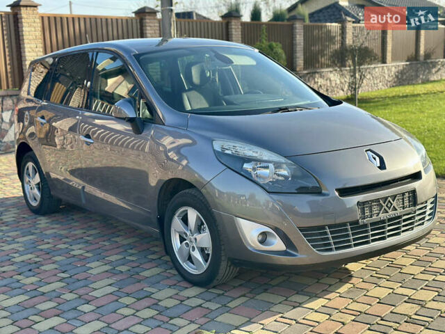 Серый Рено Гранд Сценик, объемом двигателя 1.5 л и пробегом 245 тыс. км за 6299 $, фото 1 на Automoto.ua