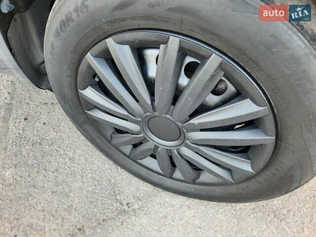 Серый Рено Гранд Сценик, объемом двигателя 1.6 л и пробегом 194 тыс. км за 6300 $, фото 77 на Automoto.ua