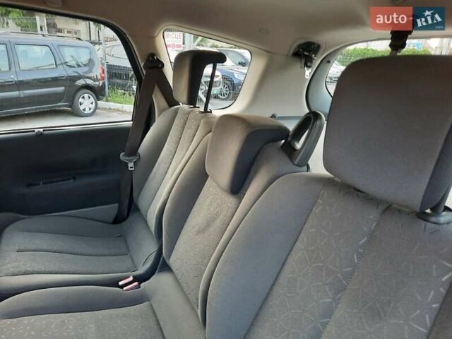 Серый Рено Гранд Сценик, объемом двигателя 1.6 л и пробегом 194 тыс. км за 6300 $, фото 74 на Automoto.ua