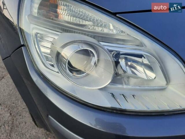 Серый Рено Гранд Сценик, объемом двигателя 1.6 л и пробегом 194 тыс. км за 6300 $, фото 23 на Automoto.ua