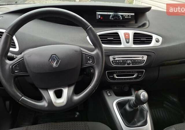 Серый Рено Гранд Сценик, объемом двигателя 1.46 л и пробегом 263 тыс. км за 6200 $, фото 6 на Automoto.ua