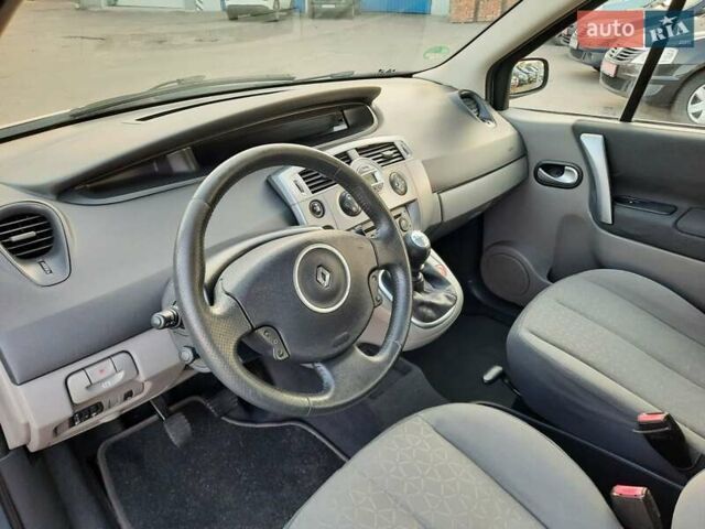 Серый Рено Гранд Сценик, объемом двигателя 1.6 л и пробегом 194 тыс. км за 6300 $, фото 44 на Automoto.ua