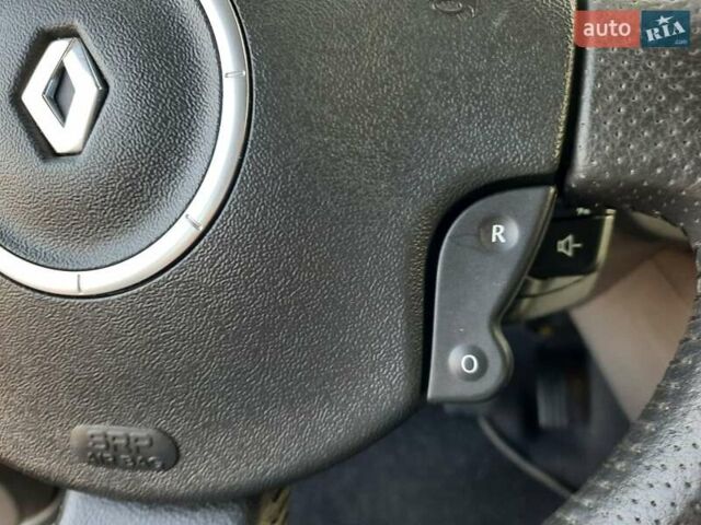 Серый Рено Гранд Сценик, объемом двигателя 1.6 л и пробегом 194 тыс. км за 6300 $, фото 51 на Automoto.ua