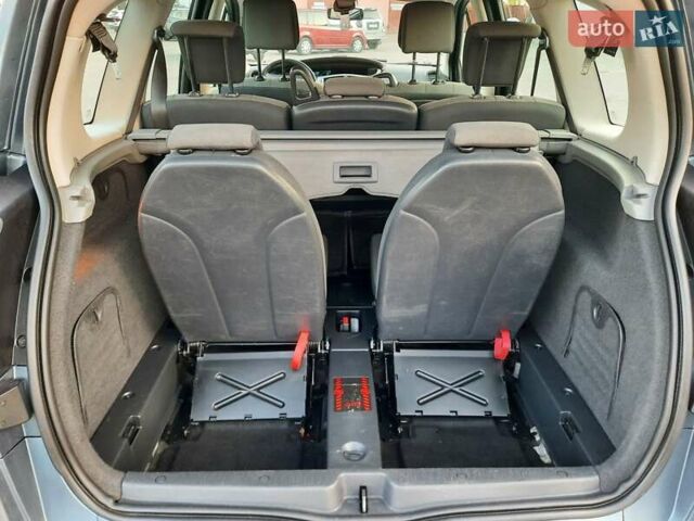 Серый Рено Гранд Сценик, объемом двигателя 1.6 л и пробегом 194 тыс. км за 6300 $, фото 93 на Automoto.ua