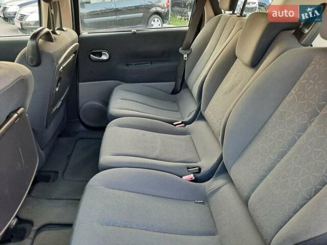 Серый Рено Гранд Сценик, объемом двигателя 1.6 л и пробегом 194 тыс. км за 6300 $, фото 73 на Automoto.ua