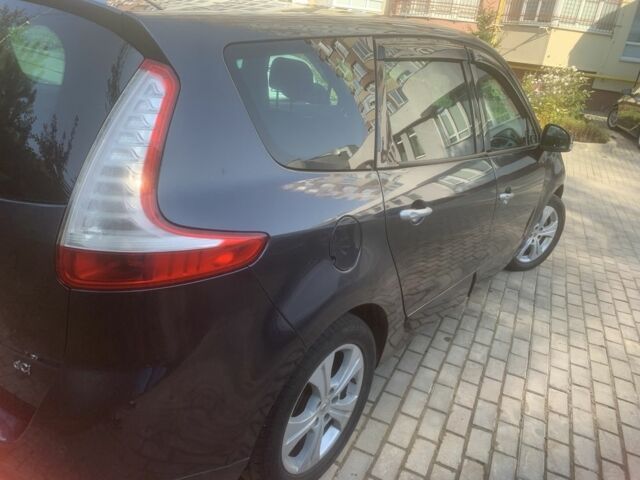 Серый Рено Гранд Сценик, объемом двигателя 1.5 л и пробегом 320 тыс. км за 6800 $, фото 4 на Automoto.ua