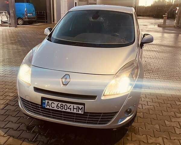 Серый Рено Гранд Сценик, объемом двигателя 1.4 л и пробегом 280 тыс. км за 6900 $, фото 4 на Automoto.ua