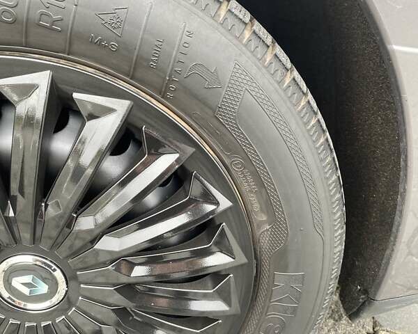 Серый Рено Гранд Сценик, объемом двигателя 1.5 л и пробегом 197 тыс. км за 7250 $, фото 24 на Automoto.ua