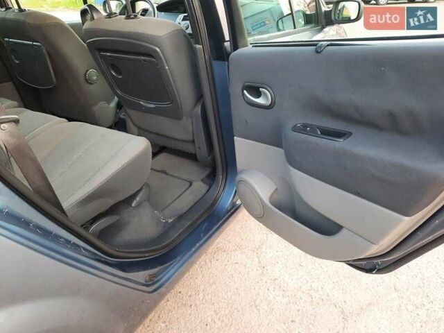 Серый Рено Гранд Сценик, объемом двигателя 1.6 л и пробегом 194 тыс. км за 6300 $, фото 103 на Automoto.ua