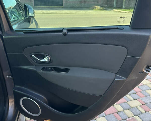 Серый Рено Гранд Сценик, объемом двигателя 1.5 л и пробегом 245 тыс. км за 6299 $, фото 25 на Automoto.ua