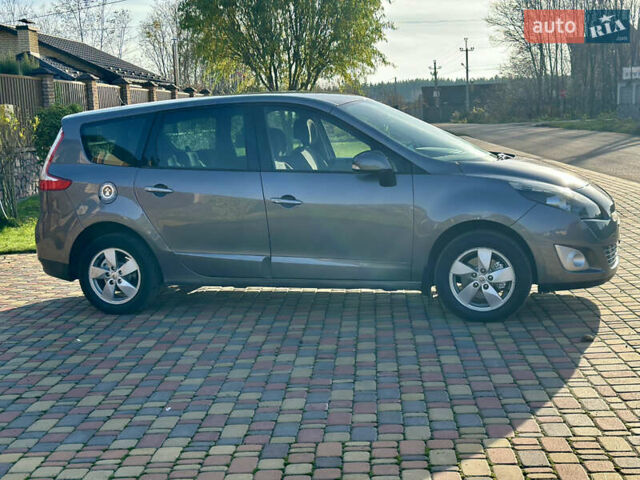 Серый Рено Гранд Сценик, объемом двигателя 1.5 л и пробегом 245 тыс. км за 6299 $, фото 5 на Automoto.ua