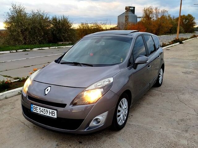 Рено Гранд Сценик 2009 в Николаеве на Automoto.ua Серый Рено Гранд Сценик, объемом двигателя 1.4 л и пробегом 238 тыс. км за 8500 $, фото 10 на Automoto.ua