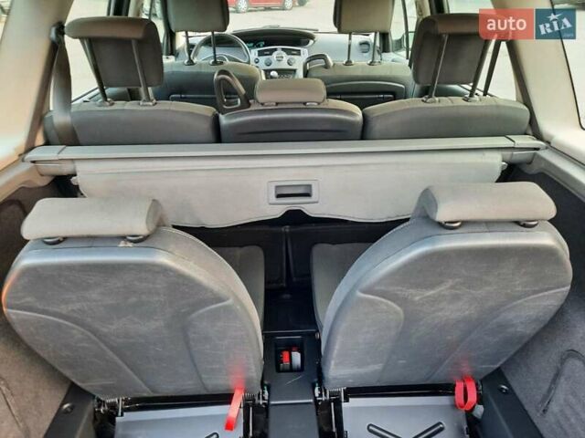 Серый Рено Гранд Сценик, объемом двигателя 1.6 л и пробегом 194 тыс. км за 6300 $, фото 96 на Automoto.ua