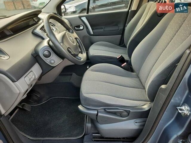 Серый Рено Гранд Сценик, объемом двигателя 1.6 л и пробегом 194 тыс. км за 6300 $, фото 40 на Automoto.ua