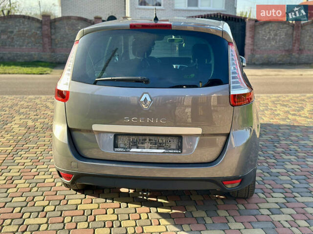 Серый Рено Гранд Сценик, объемом двигателя 1.5 л и пробегом 245 тыс. км за 6299 $, фото 8 на Automoto.ua