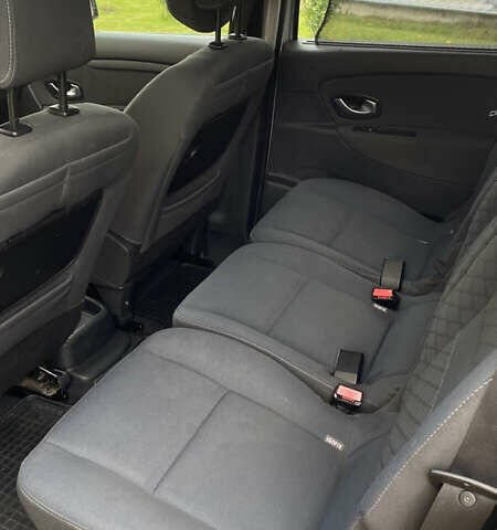 Серый Рено Гранд Сценик, объемом двигателя 1.46 л и пробегом 292 тыс. км за 5999 $, фото 12 на Automoto.ua