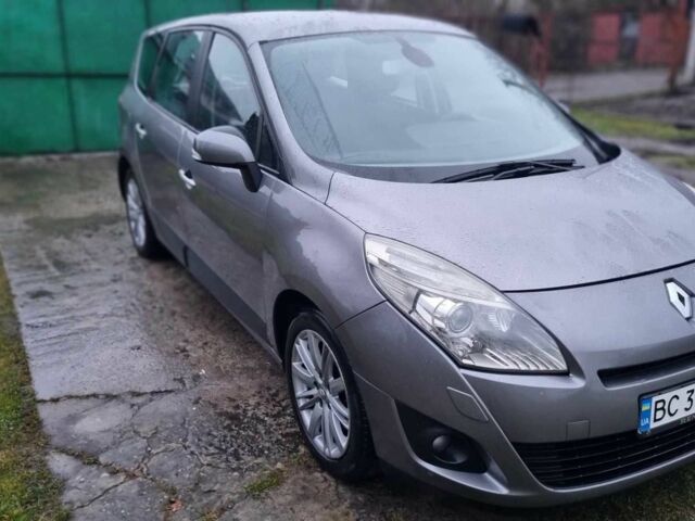 Сірий Рено Гранд Сценік, об'ємом двигуна 1.5 л та пробігом 243 тис. км за 6600 $, фото 2 на Automoto.ua