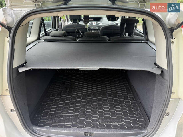 Серый Рено Гранд Сценик, объемом двигателя 1.4 л и пробегом 228 тыс. км за 6500 $, фото 7 на Automoto.ua