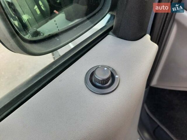 Серый Рено Гранд Сценик, объемом двигателя 1.6 л и пробегом 194 тыс. км за 6300 $, фото 37 на Automoto.ua