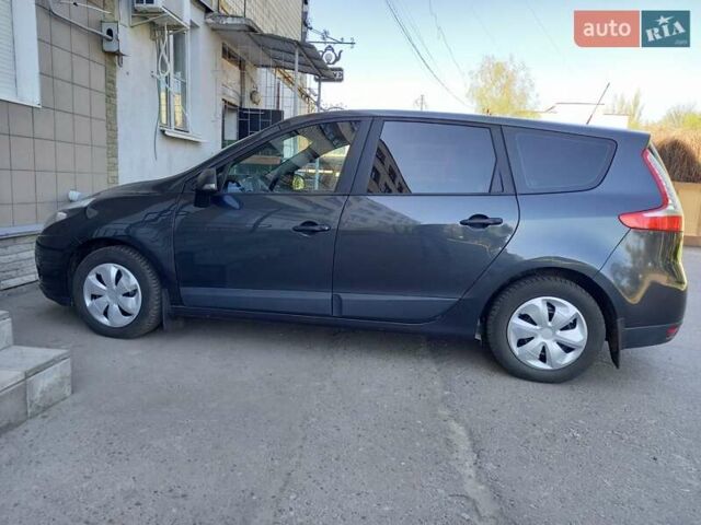 Сірий Рено Гранд Сценік, об'ємом двигуна 1.5 л та пробігом 229 тис. км за 6900 $, фото 2 на Automoto.ua