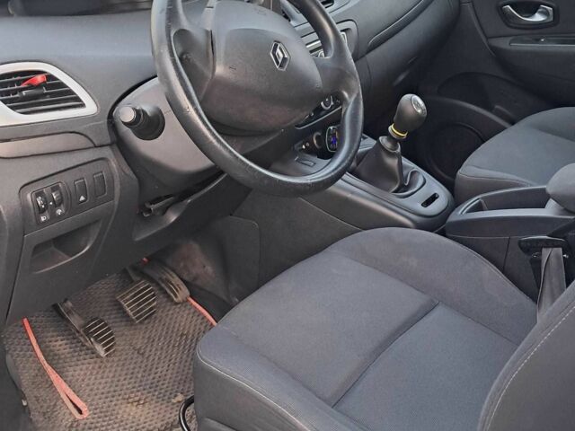 Серый Рено Гранд Сценик, объемом двигателя 1.5 л и пробегом 262 тыс. км за 6899 $, фото 6 на Automoto.ua