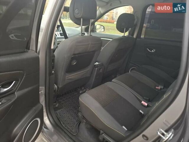 Рено Гранд Сценик 2009 в Черкассах на Automoto.ua Серый Рено Гранд Сценик, объемом двигателя 1.5 л и пробегом 275 тыс. км за 7500 $, фото 13 на Automoto.ua