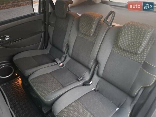 Рено Гранд Сценик 2009 в Черкассах на Automoto.ua Серый Рено Гранд Сценик, объемом двигателя 1.5 л и пробегом 275 тыс. км за 7500 $, фото 14 на Automoto.ua