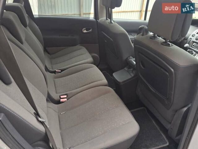 Сірий Рено Гранд Сценік, об'ємом двигуна 1.6 л та пробігом 212 тис. км за 6500 $, фото 26 на Automoto.ua