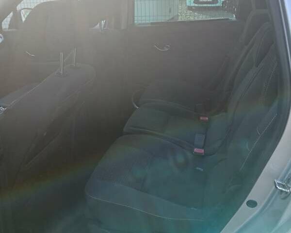 Серый Рено Гранд Сценик, объемом двигателя 1.9 л и пробегом 261 тыс. км за 6500 $, фото 12 на Automoto.ua