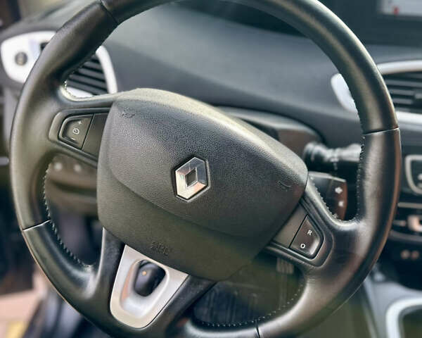 Рено Гранд Сценик 2009 в Житомире на Automoto.ua Серый Рено Гранд Сценик, объемом двигателя 1.5 л и пробегом 245 тыс. км за 6299 $, фото 10 на Automoto.ua