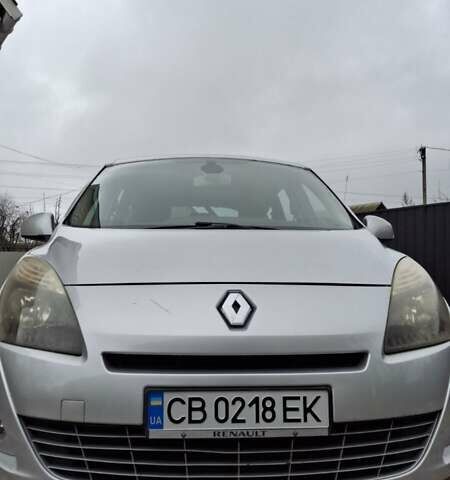 Серый Рено Гранд Сценик, объемом двигателя 1.46 л и пробегом 263 тыс. км за 6200 $, фото 4 на Automoto.ua