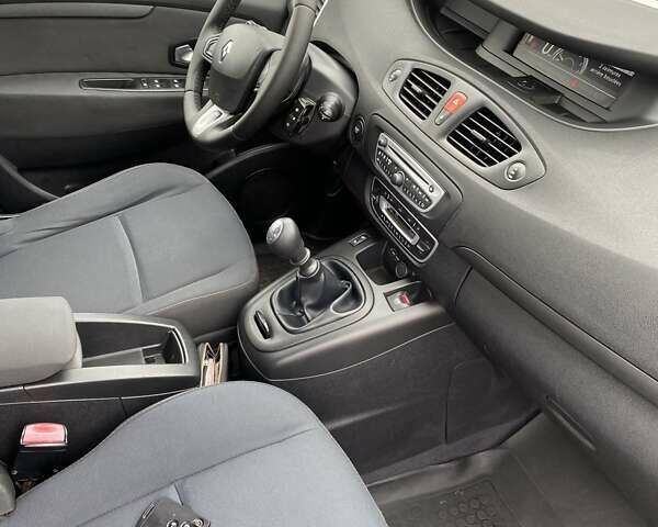 Серый Рено Гранд Сценик, объемом двигателя 1.5 л и пробегом 197 тыс. км за 7250 $, фото 23 на Automoto.ua